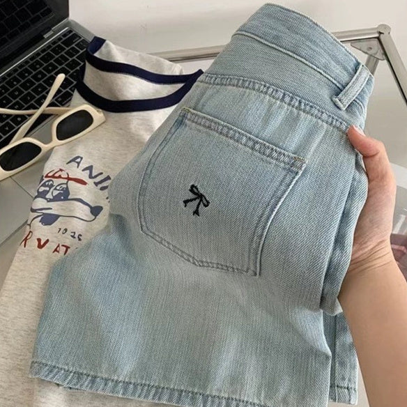VAQUEROS CORTOS BORDADOS