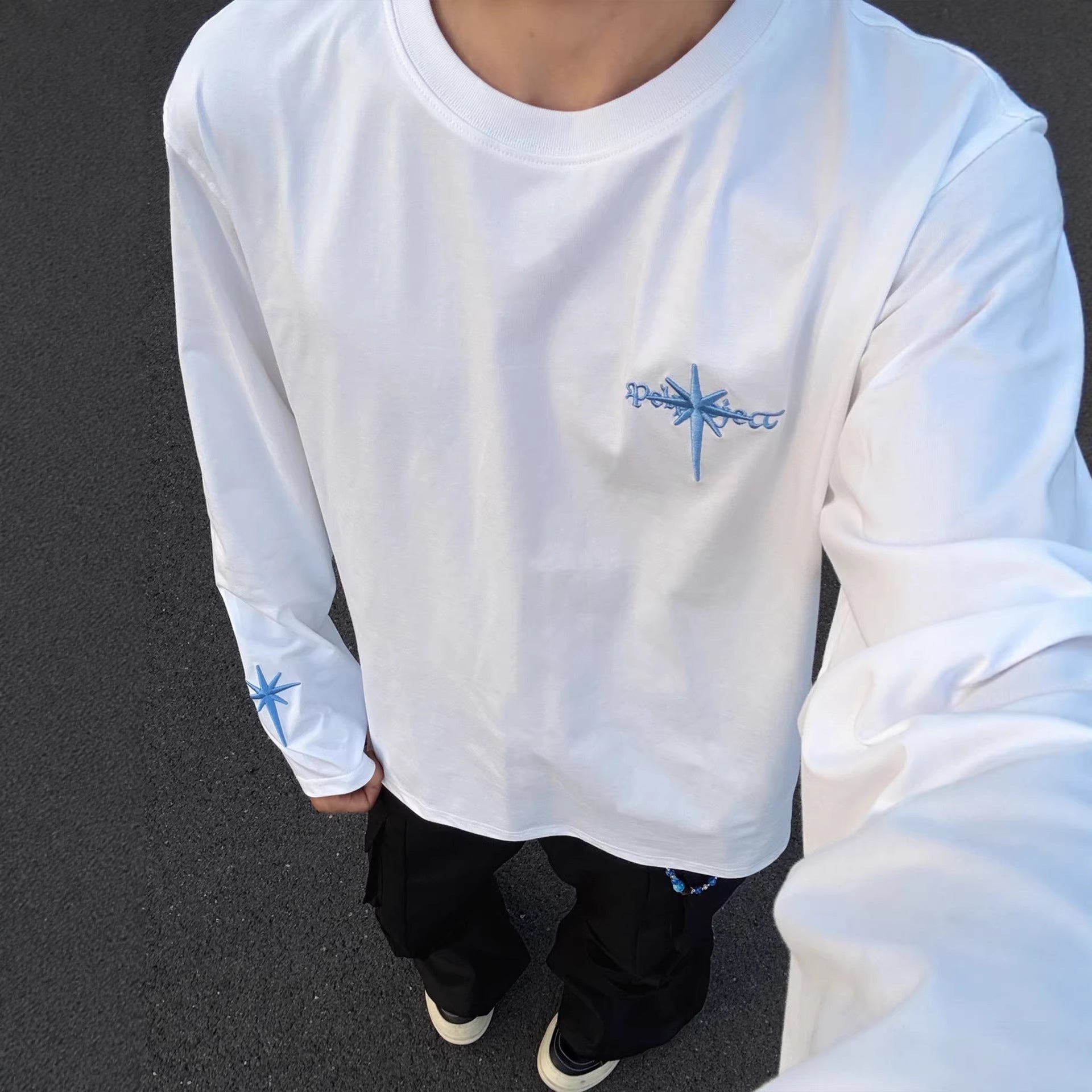 CAMISETA MANGA LARGA CON BORDADO