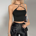 TOP HALTER CON ABERTURA Y DETALLE METALICO